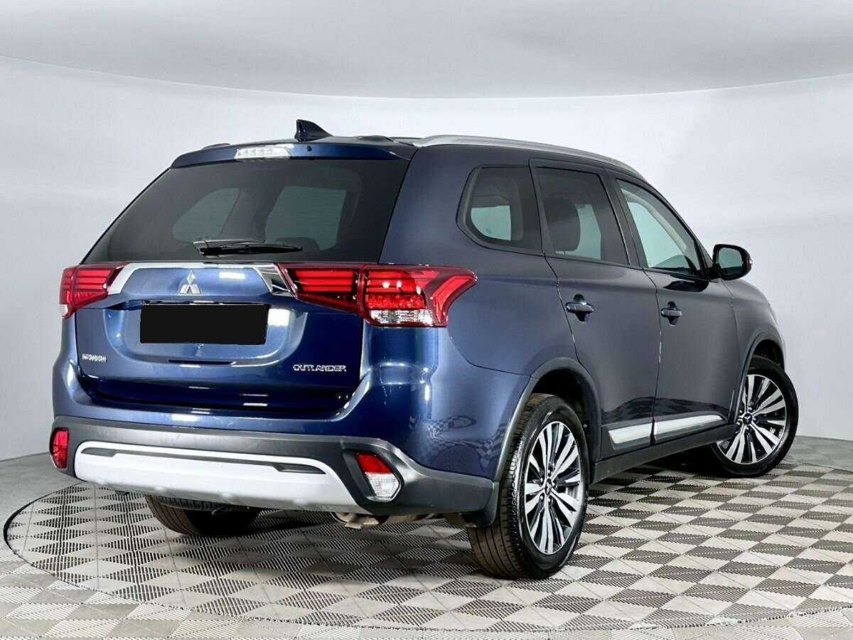 Mitsubishi Outlander 2019 года с пробегом. Фото: #1