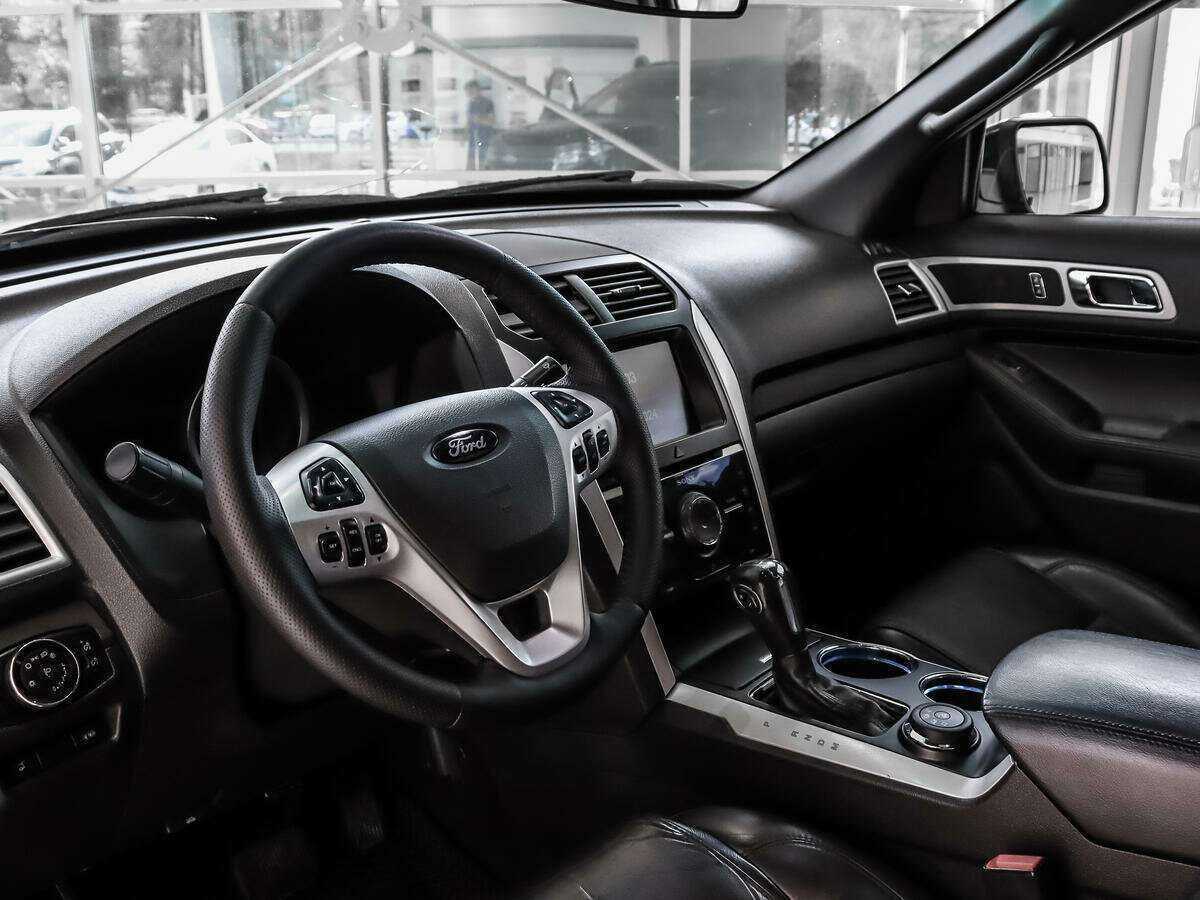 Ford Explorer 2014 года с пробегом. Фото: #8