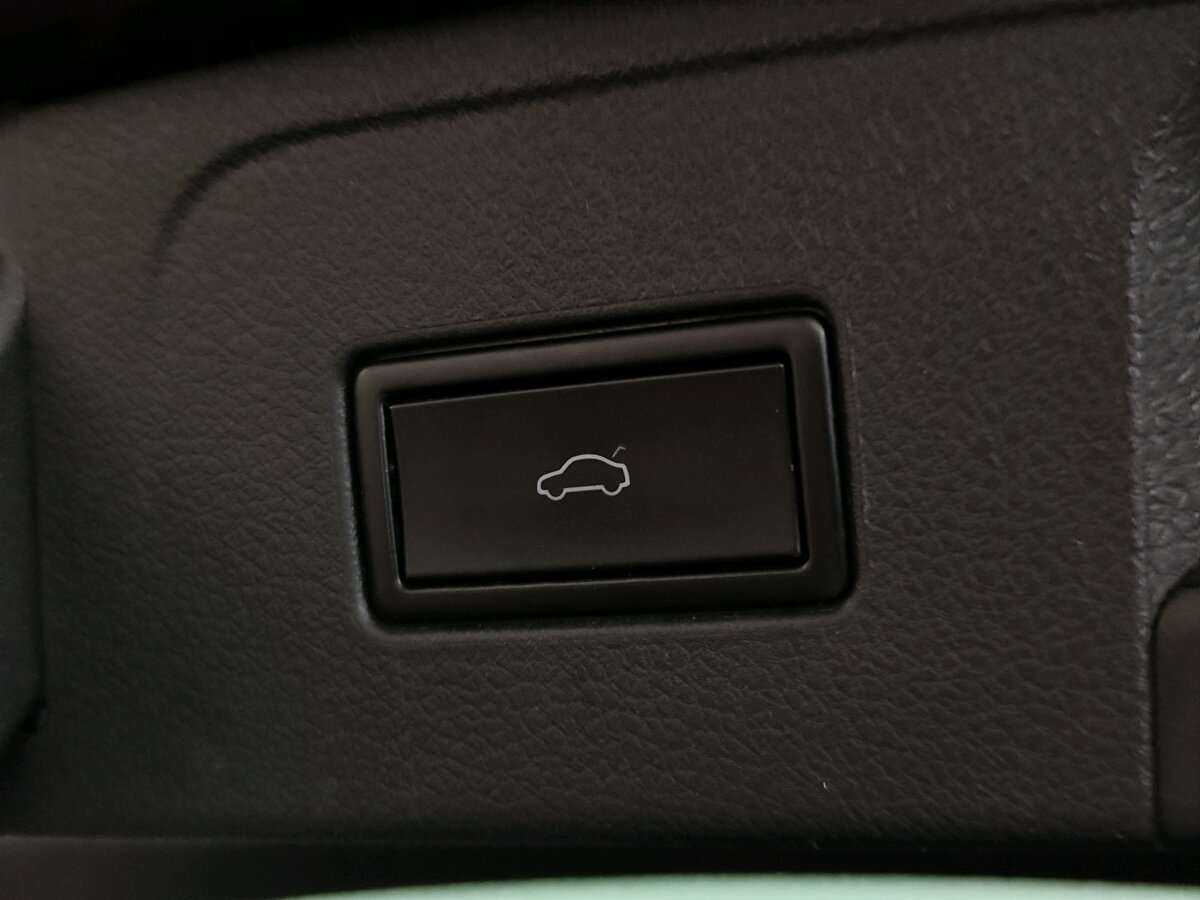 Volkswagen Passat 2019 года с пробегом. Фото: #6