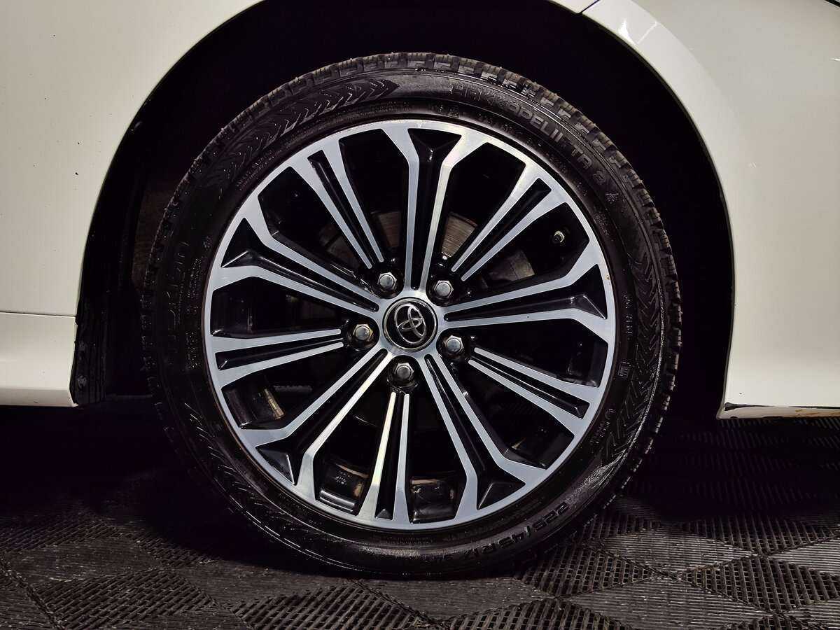 Б/У Тойота Королла 2019 года. Фото: #26