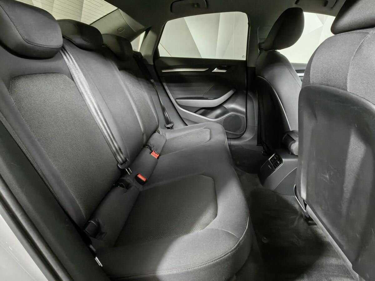 Audi A3 2019 года с пробегом. Фото: #11