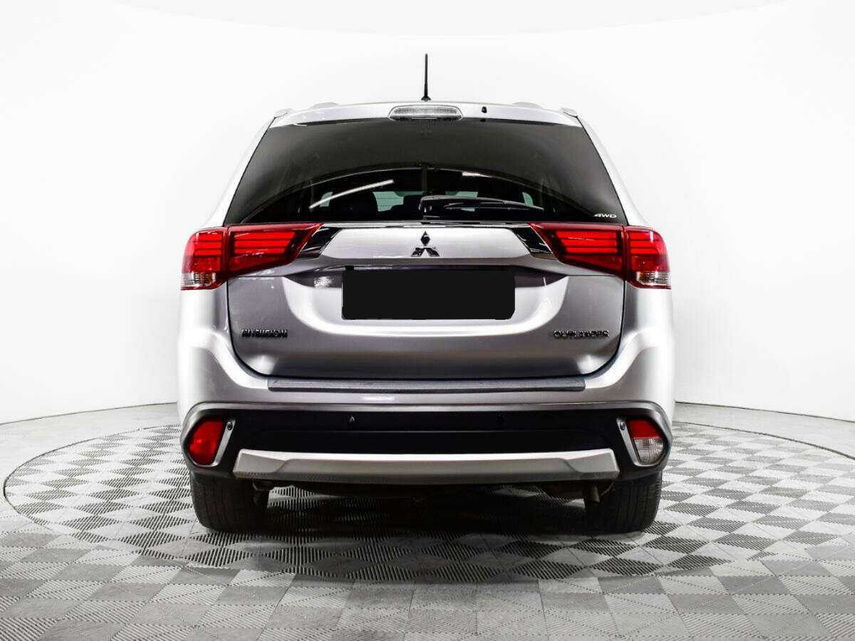 Mitsubishi Outlander 2016 года с пробегом. Фото: #5