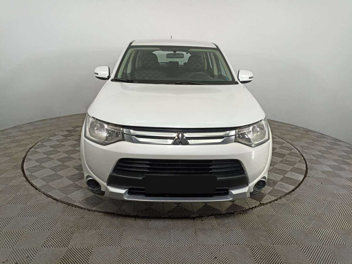 Mitsubishi Outlander 2014 года с пробегом. Фото: #1