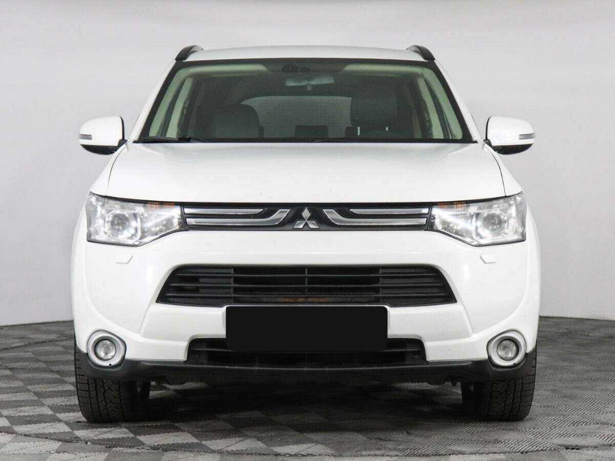Mitsubishi Outlander 2012 года с пробегом. Фото: #1