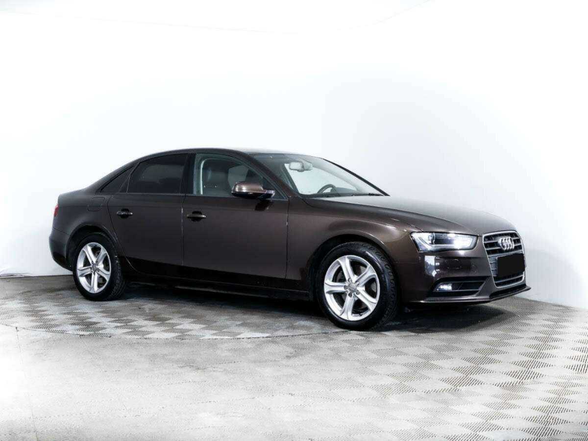 Audi A4 2015 года с пробегом. Фото: #1