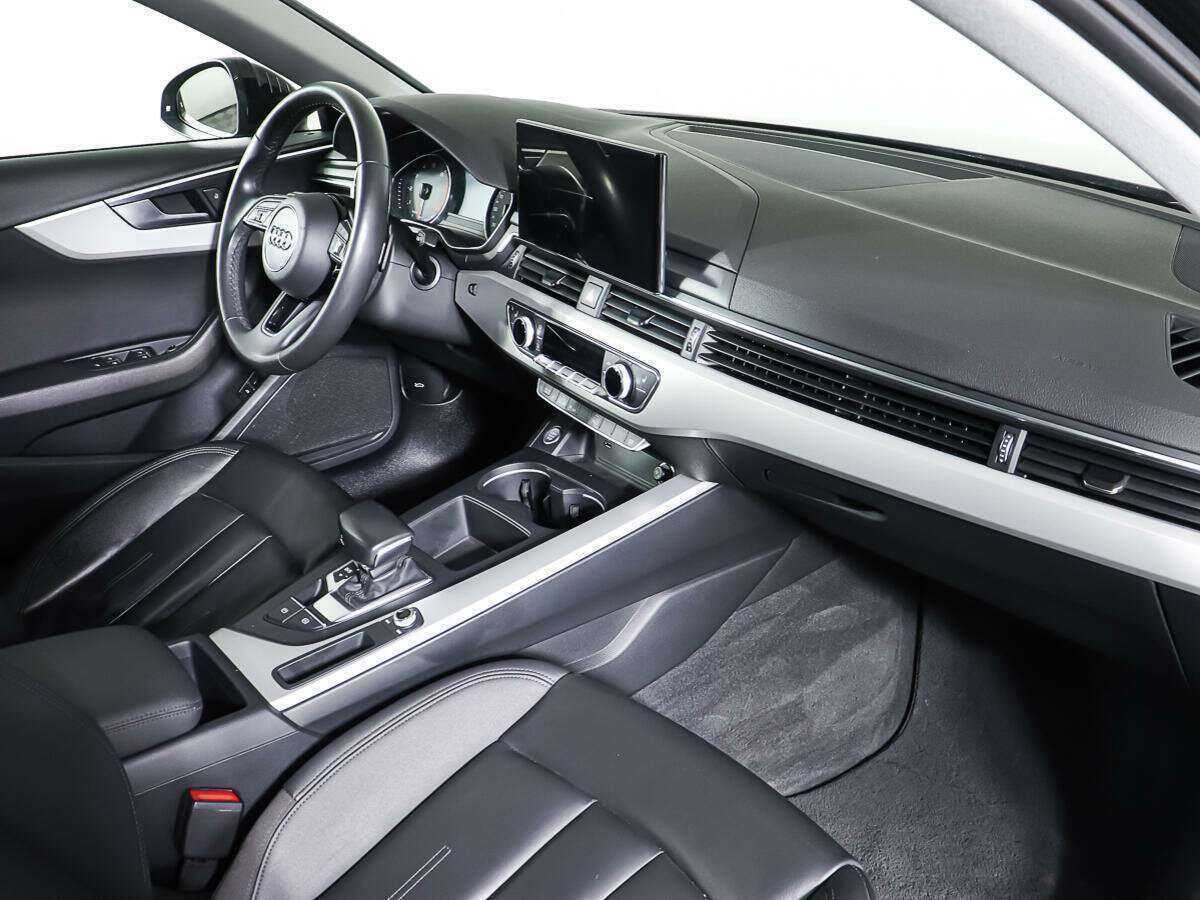 Audi A4 2020 года с пробегом. Фото: #8
