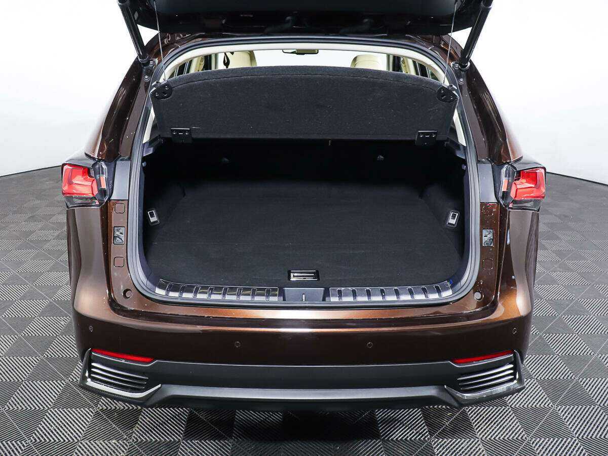 Lexus NX 2017 года с пробегом. Фото: #9