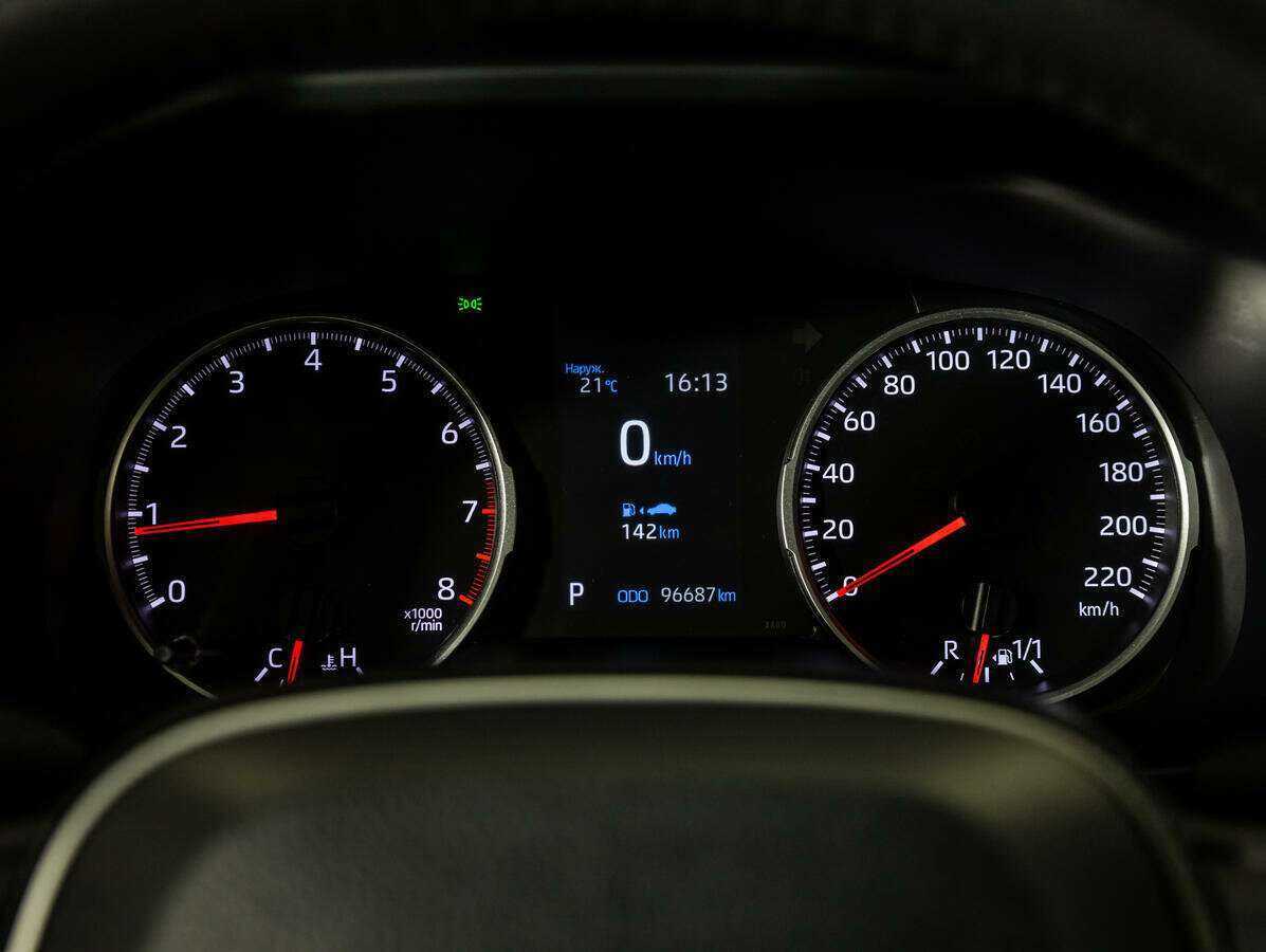 Toyota RAV4 2021 года с пробегом. Фото: #8