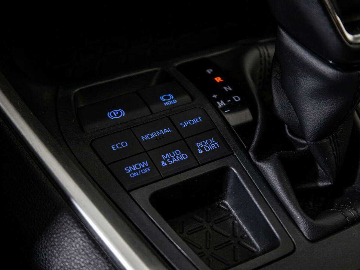 Toyota RAV4 2021 года с пробегом. Фото: #12