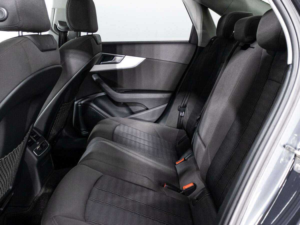 Audi A4 2015 года с пробегом. Фото: #7