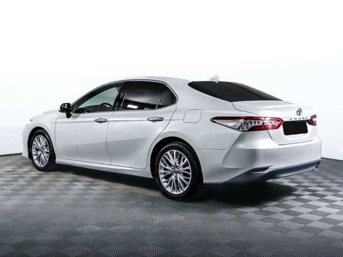 Toyota Camry 2018 года с пробегом. Фото: #6