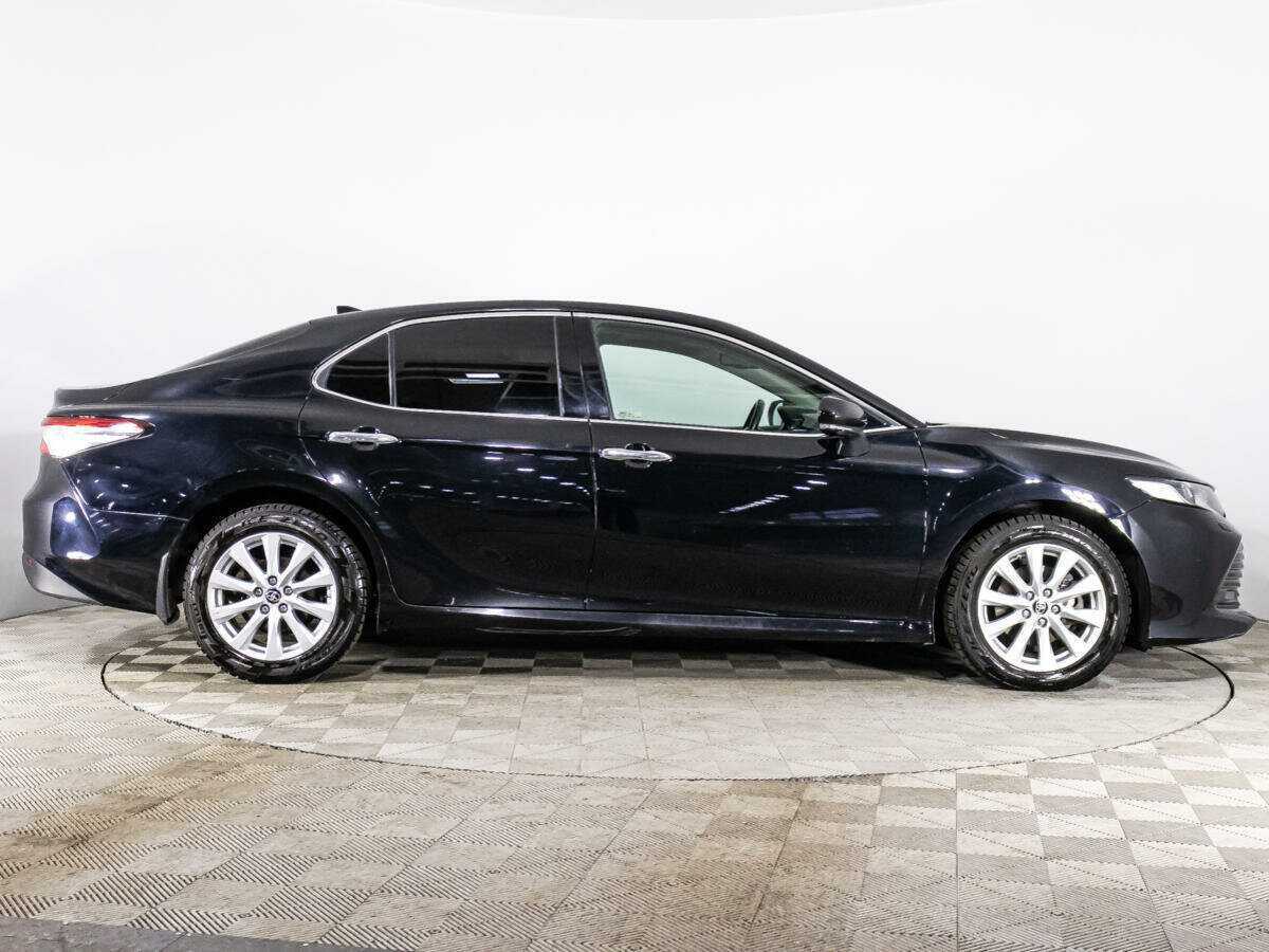 Toyota Camry 2021 года с пробегом. Фото: #3