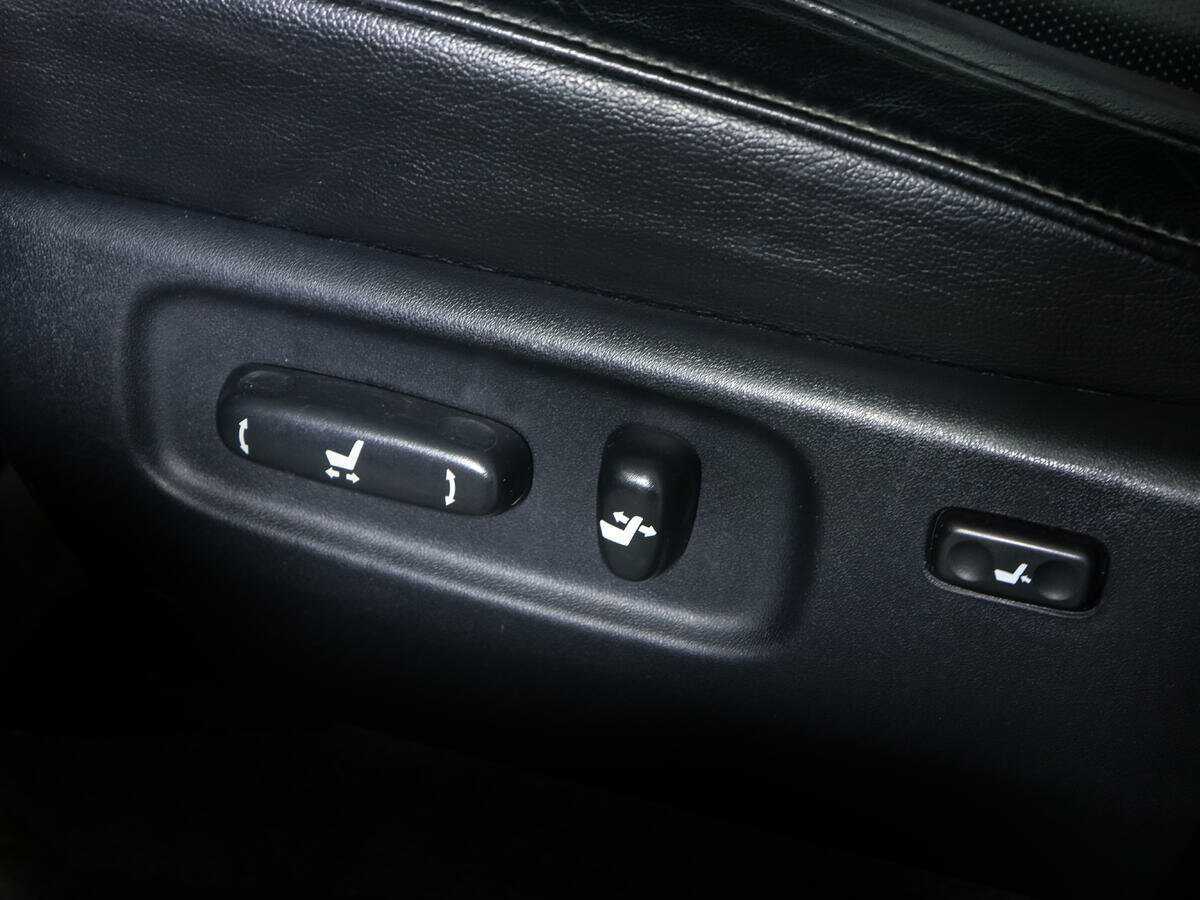 Toyota Land Cruiser 2012 года с пробегом. Фото: #18