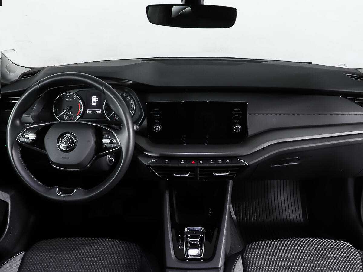 Б/У Шкода Октавия 2021 года. Фото: #9