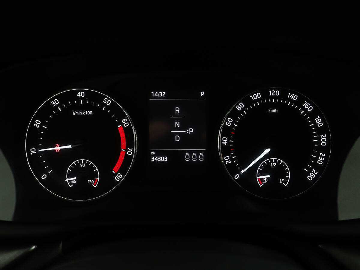 Б/У Шкода Октавия 2021 года. Фото: #12