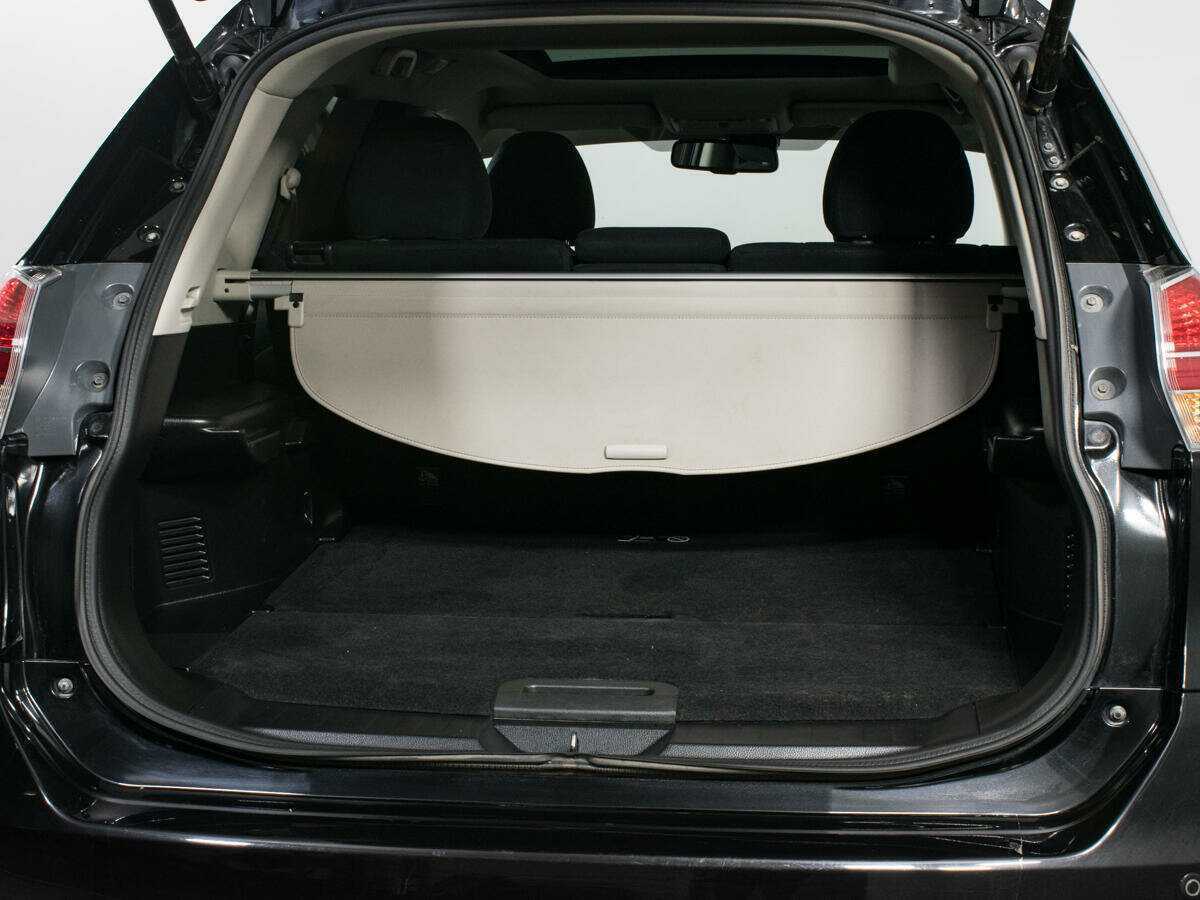 Б/У Ниссан Икс-Трейл 2016 года. Фото: #8