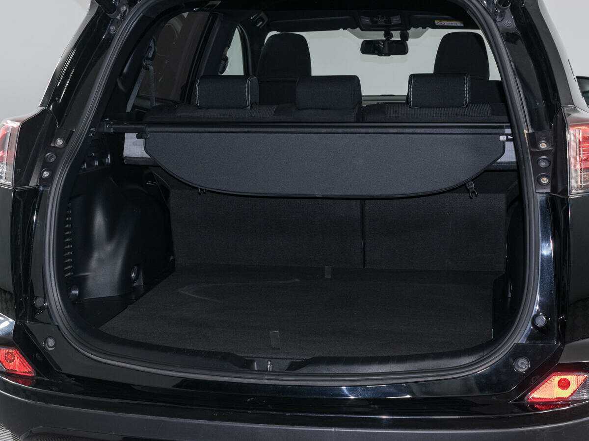 Toyota RAV4 2018 года с пробегом. Фото: #6