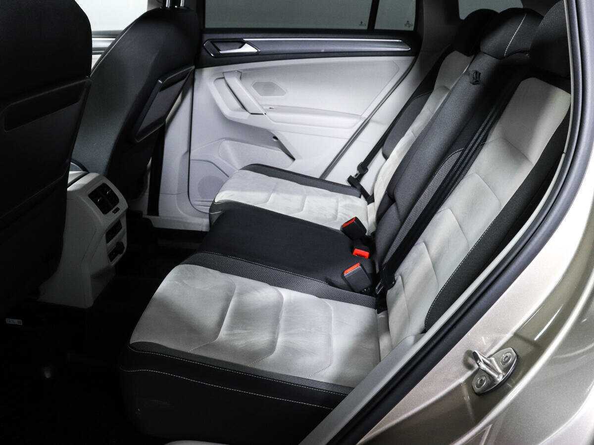 Volkswagen Tiguan 2018 года с пробегом. Фото: #9