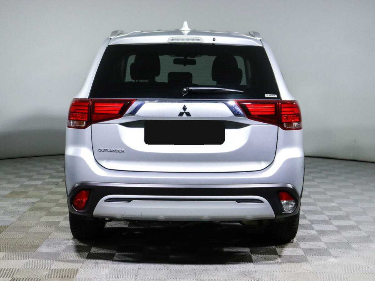 Mitsubishi Outlander 2021 года с пробегом. Фото: #4