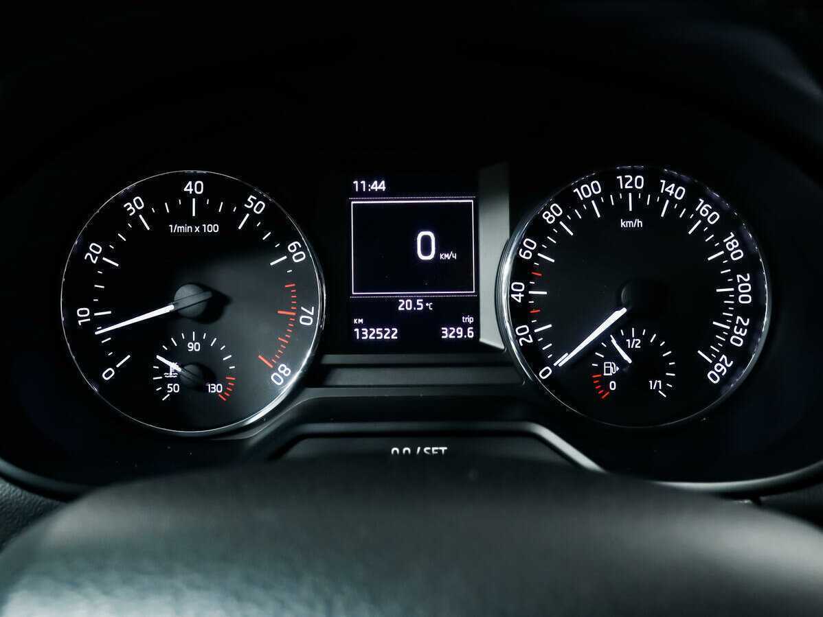 Б/У Шкода Октавия 2014 года. Фото: #9