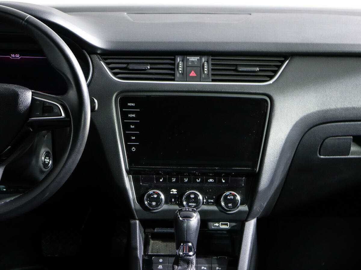 Б/У Шкода Октавия 2020 года. Фото: #12