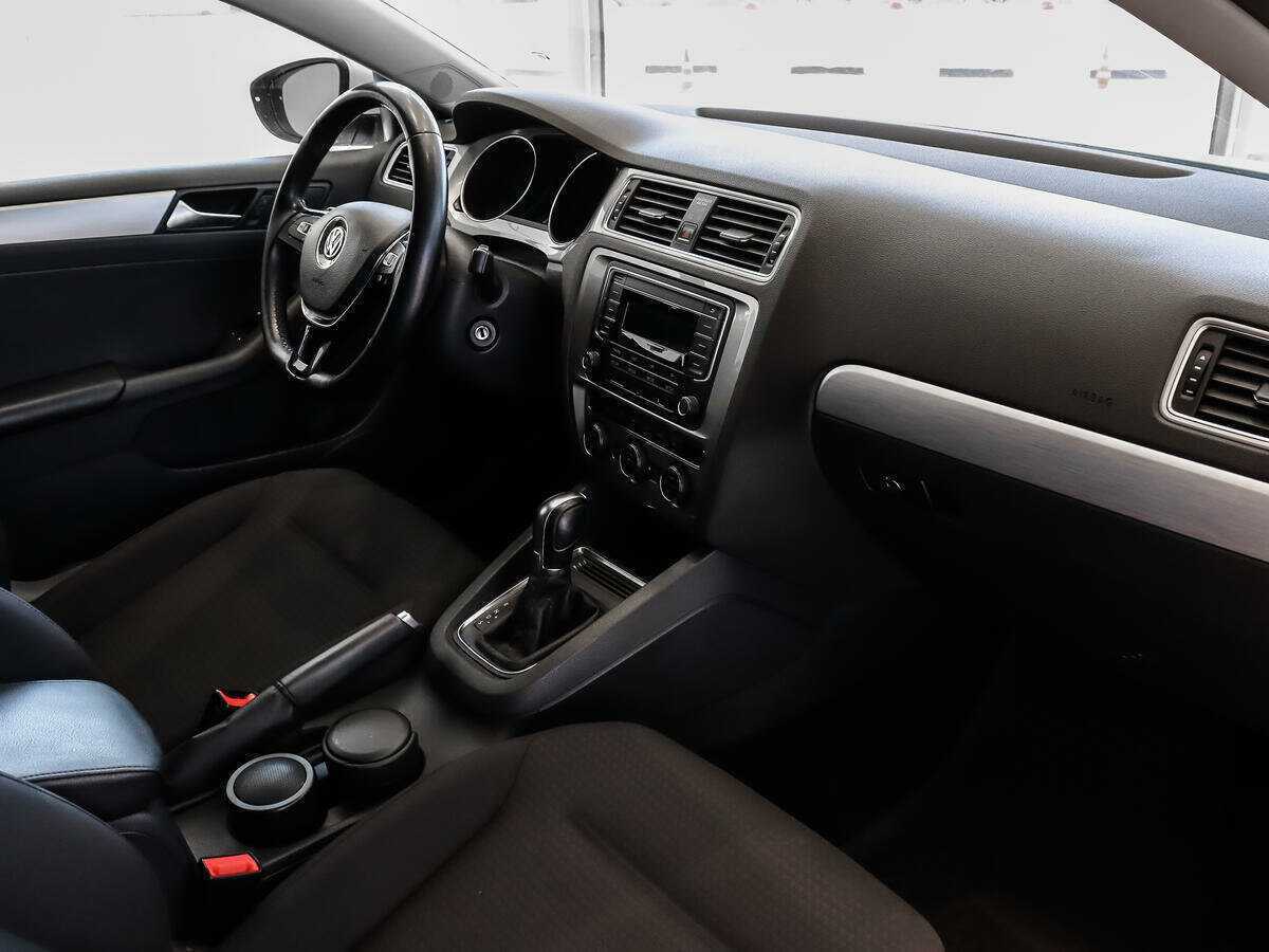 Б/У Фольксваген Джетта 2017 года. Фото: #10