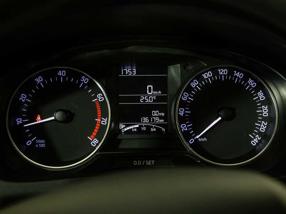 Б/У Шкода Рапид 2016 года. Фото: #9