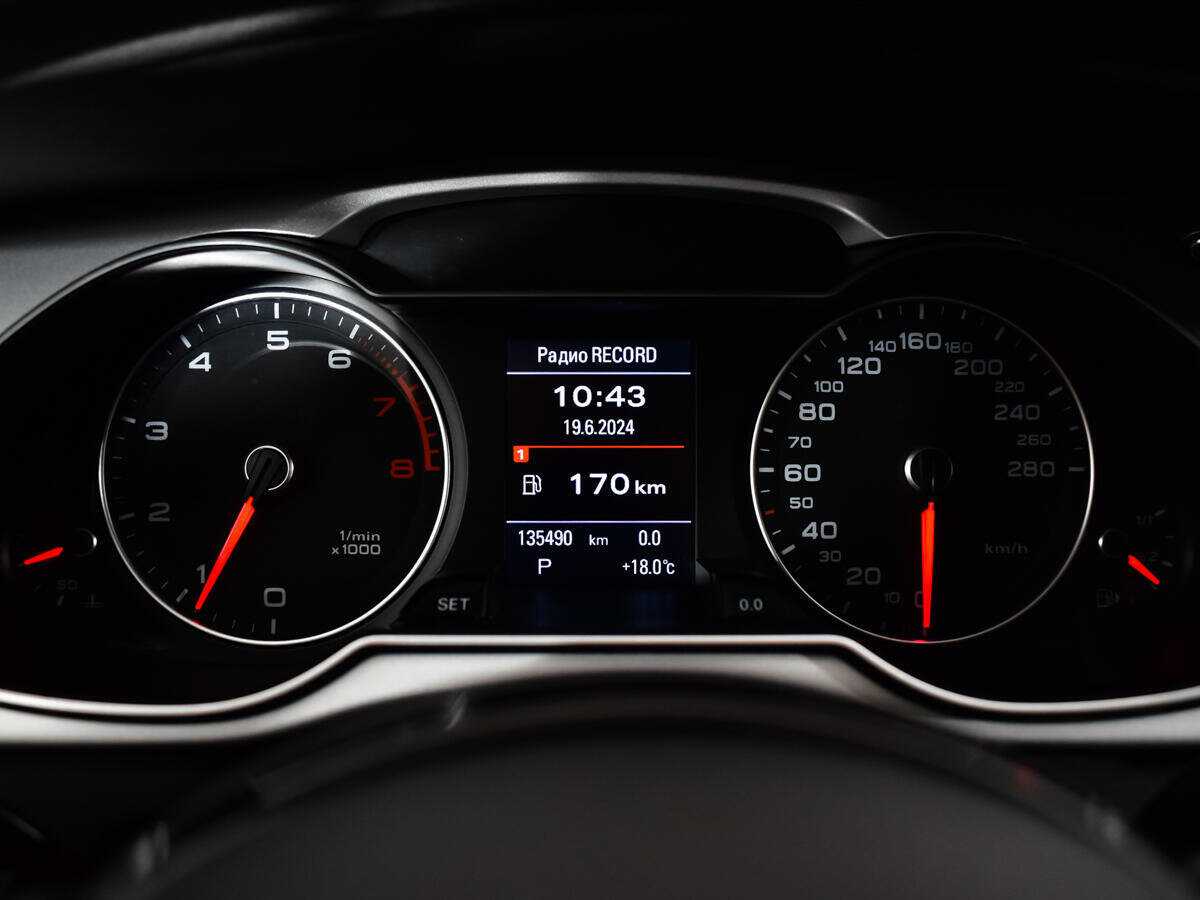 Audi A4 2015 года с пробегом. Фото: #10