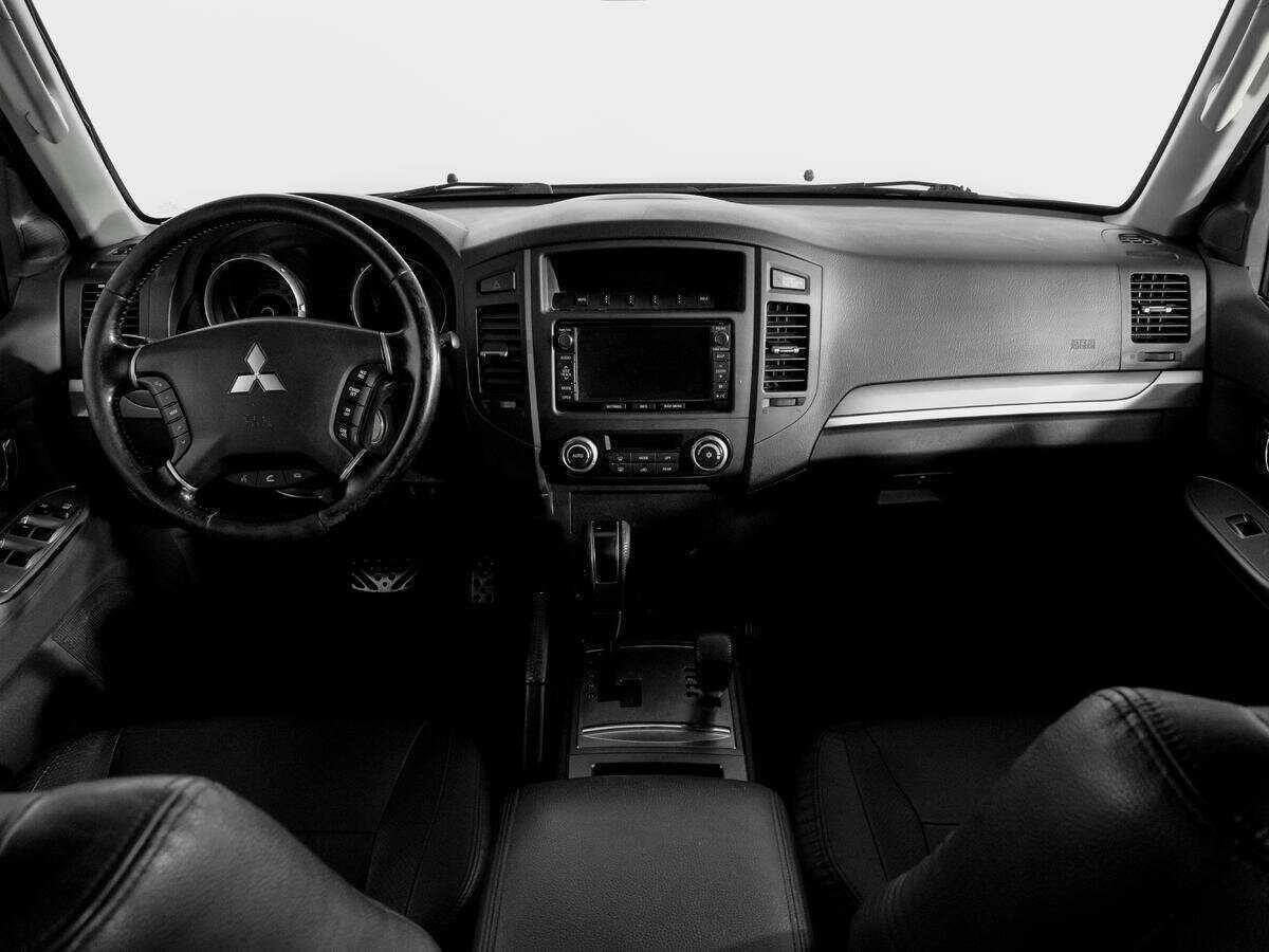 Mitsubishi Pajero 2014 года с пробегом. Фото: #11