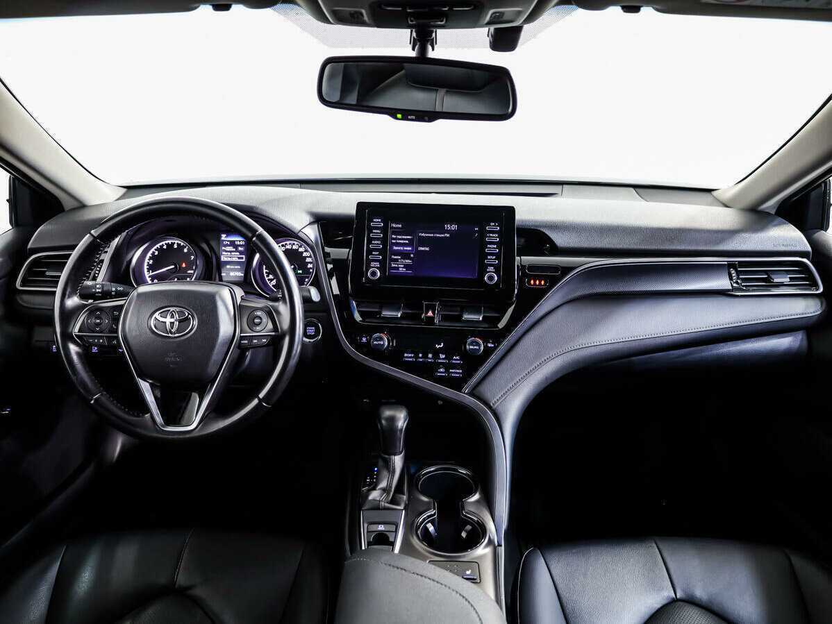 Toyota Camry 2021 года с пробегом. Фото: #8