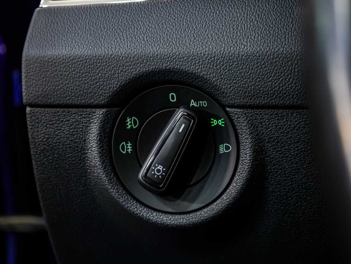 Б/У Шкода Октавия 2018 года. Фото: #16