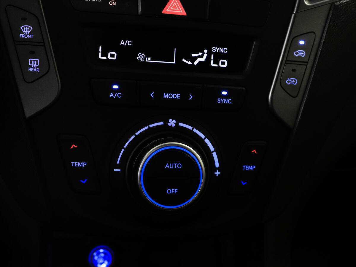 Hyundai Santa Fe 2018 года с пробегом. Фото: #17