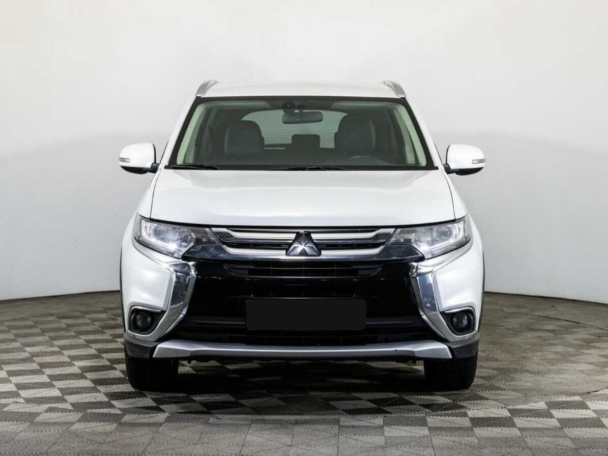 Mitsubishi Outlander 2018 года с пробегом. Фото: #1