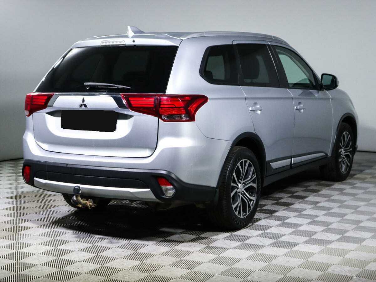 Mitsubishi Outlander 2017 года с пробегом. Фото: #3