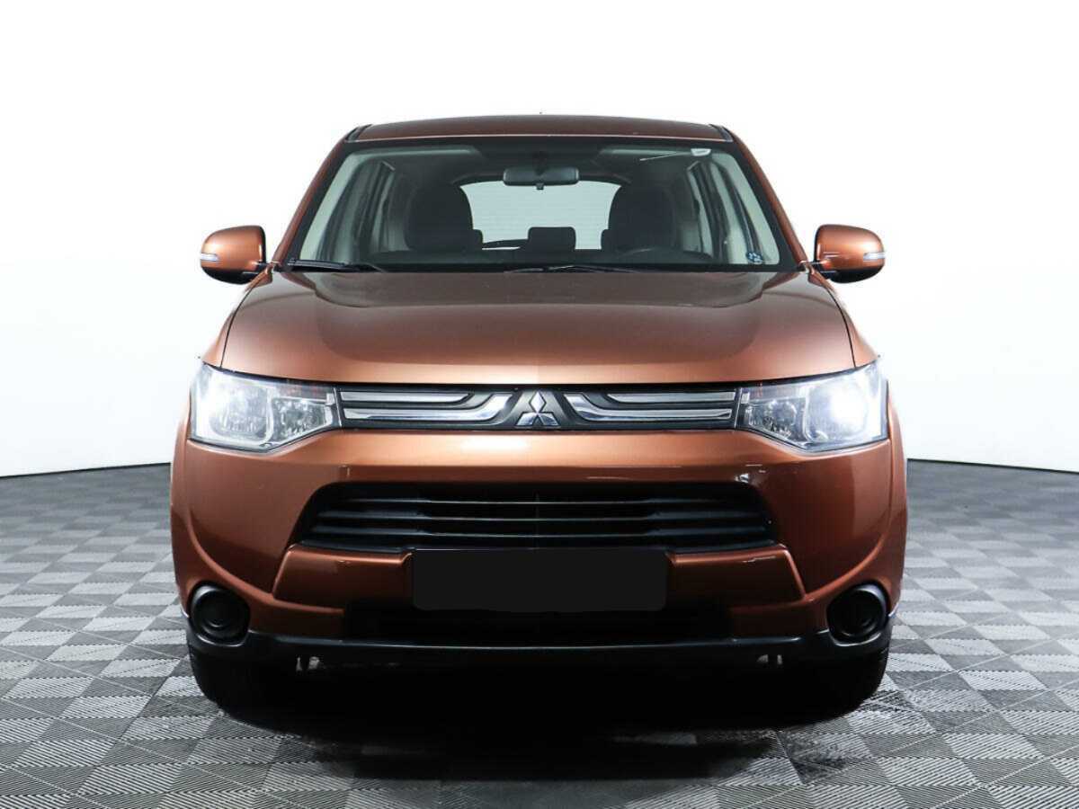 Mitsubishi Outlander 2012 года с пробегом. Фото: #1