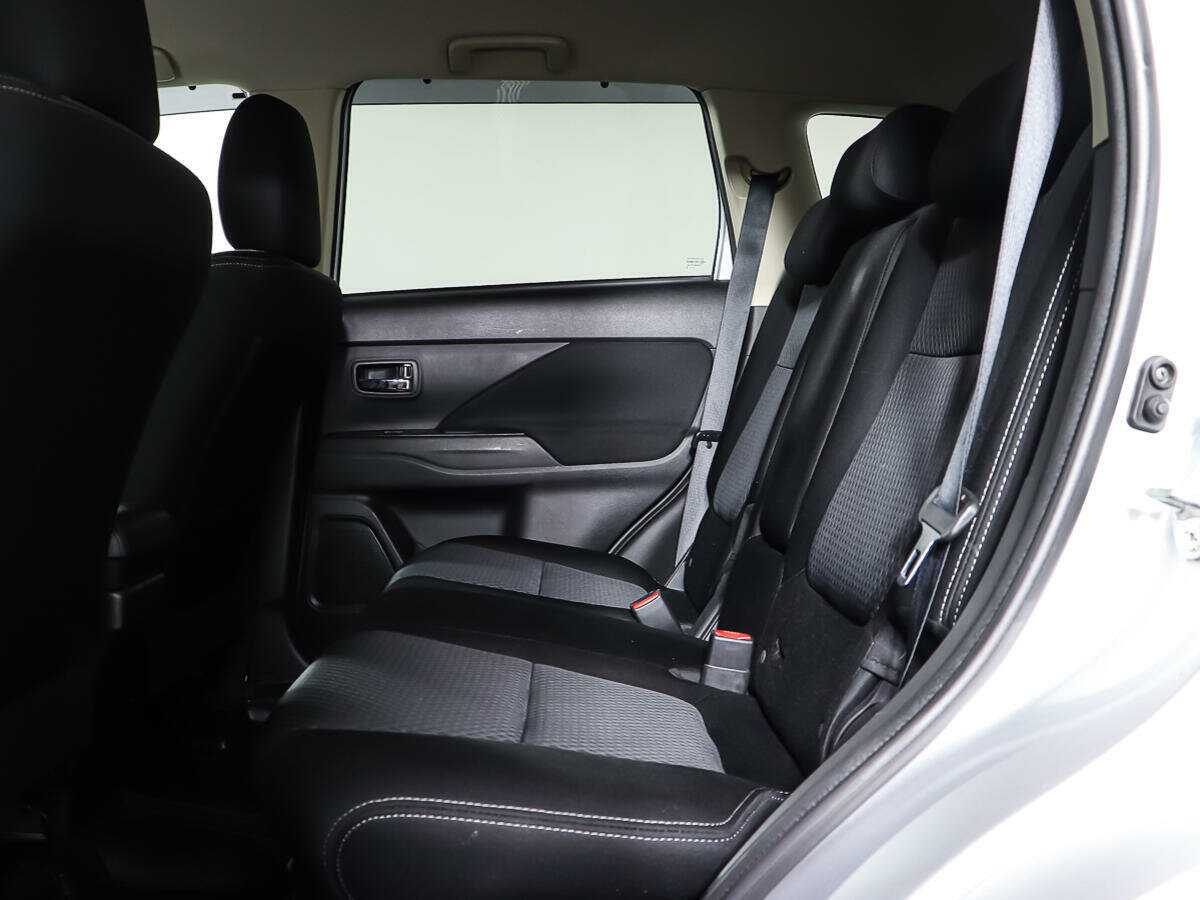 Mitsubishi Outlander 2018 года с пробегом. Фото: #8