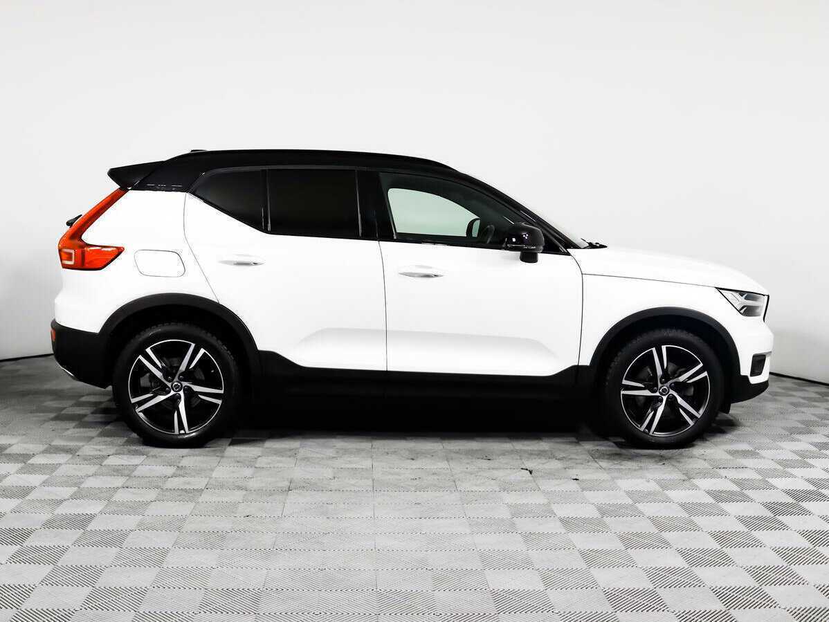 Volvo XC40 2020 года с пробегом. Фото: #2
