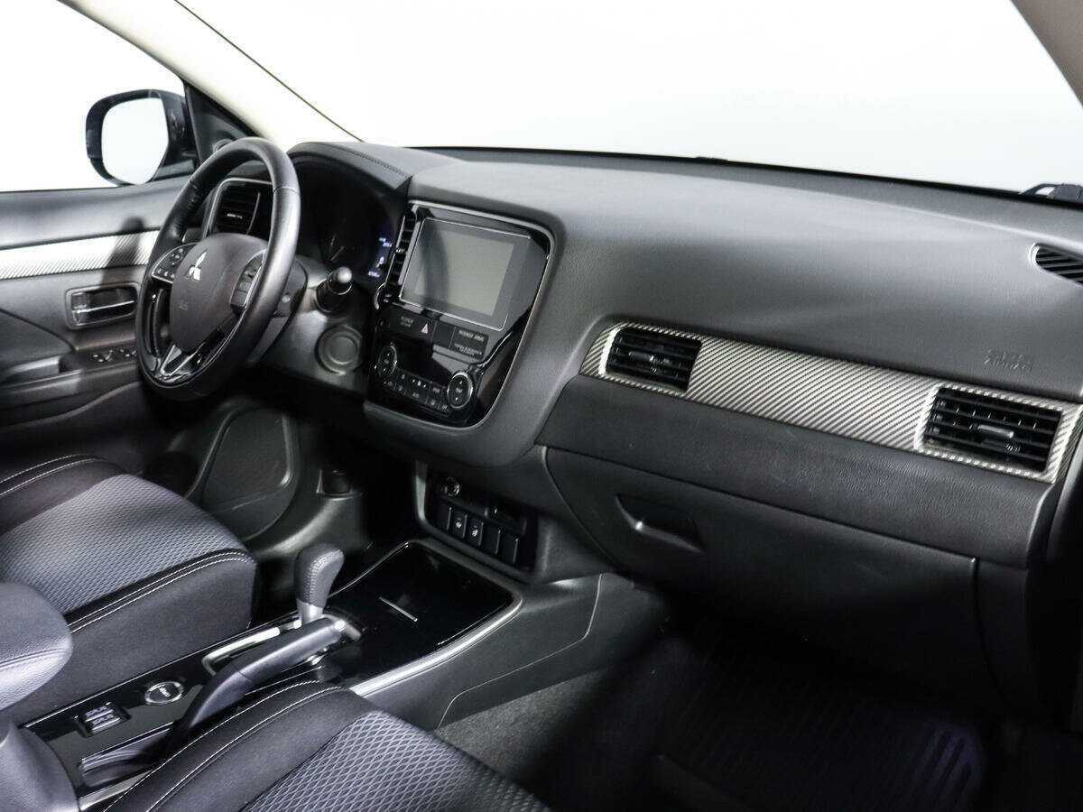 Mitsubishi Outlander 2018 года с пробегом. Фото: #6