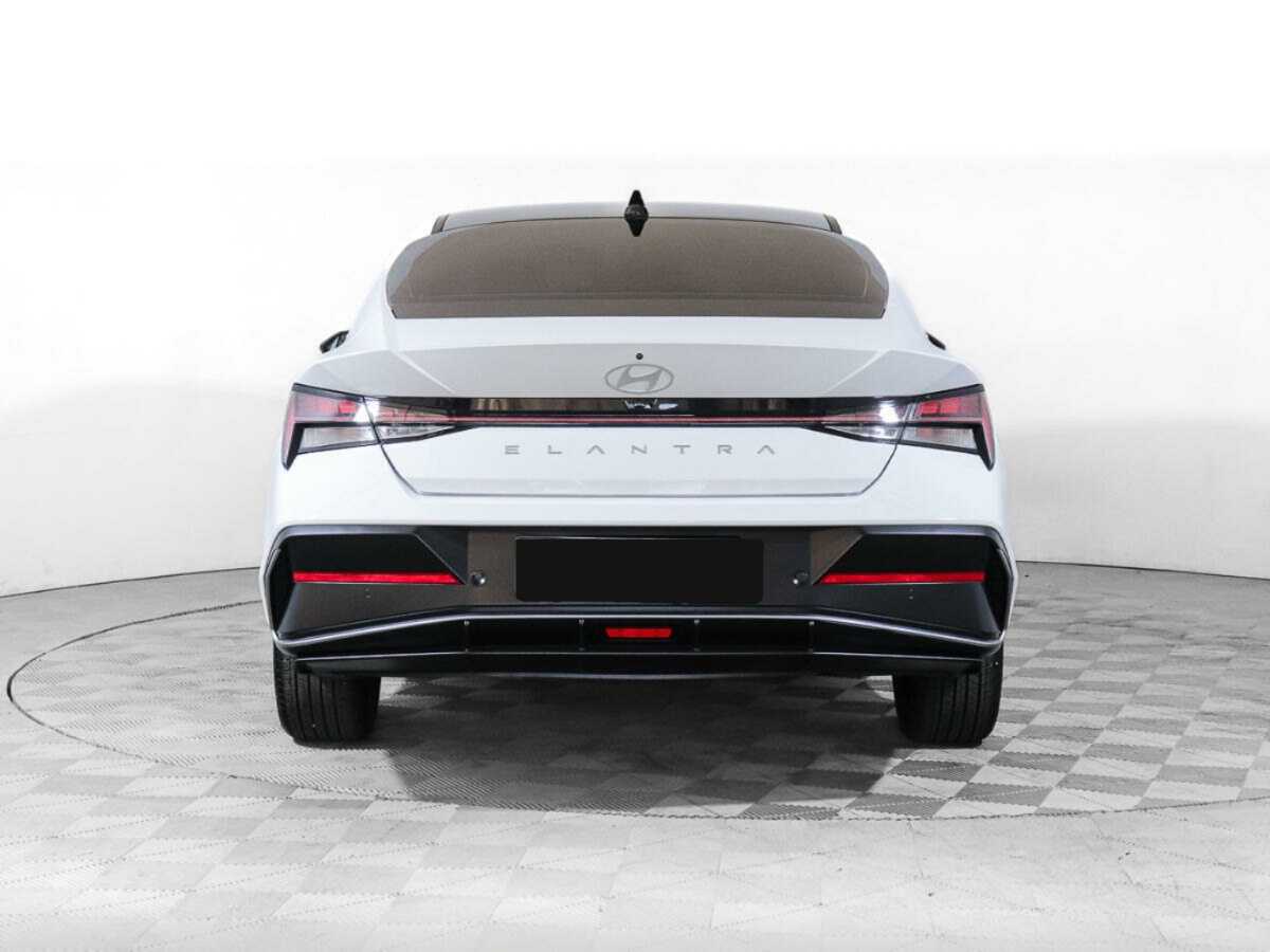 Б/У Хендай Елантра 2024 года. Фото: #4