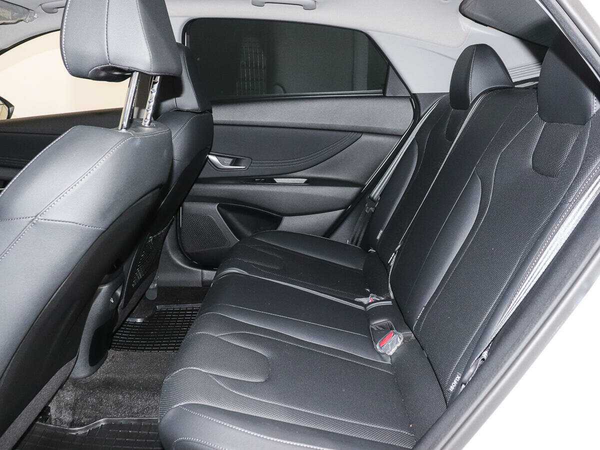 Б/У Хендай Елантра 2024 года. Фото: #8