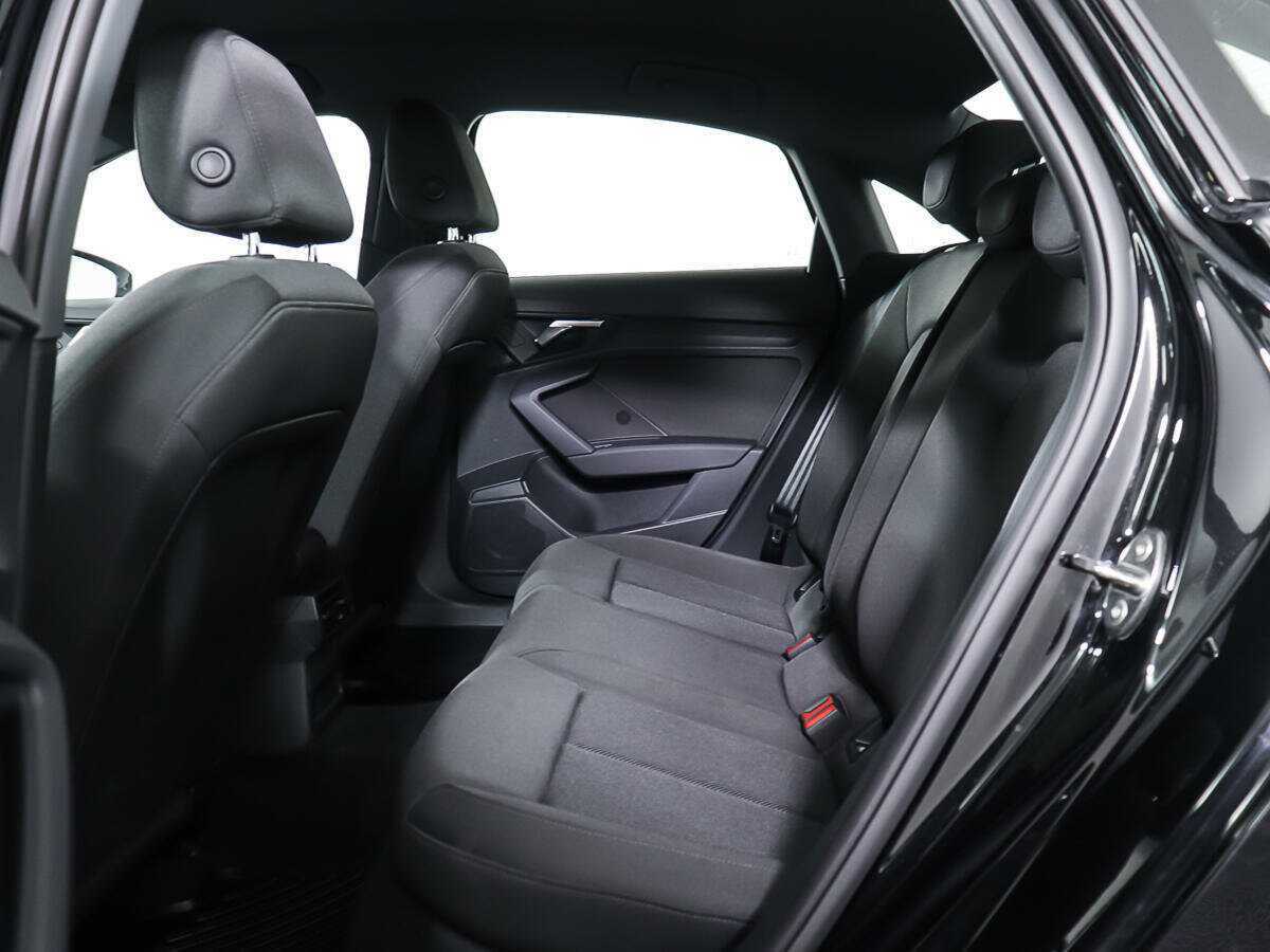 Audi A3 2021 года с пробегом. Фото: #8
