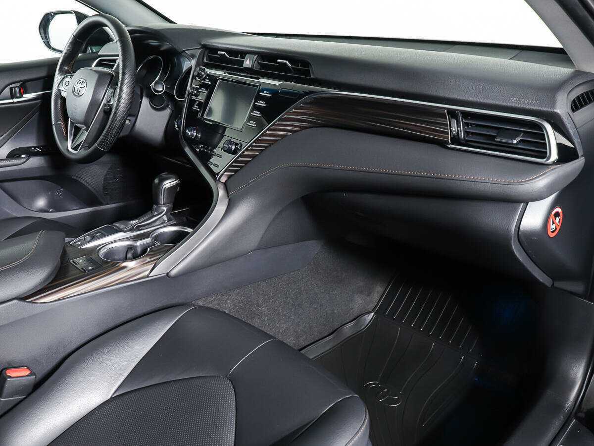 Toyota Camry 2019 года с пробегом. Фото: #7
