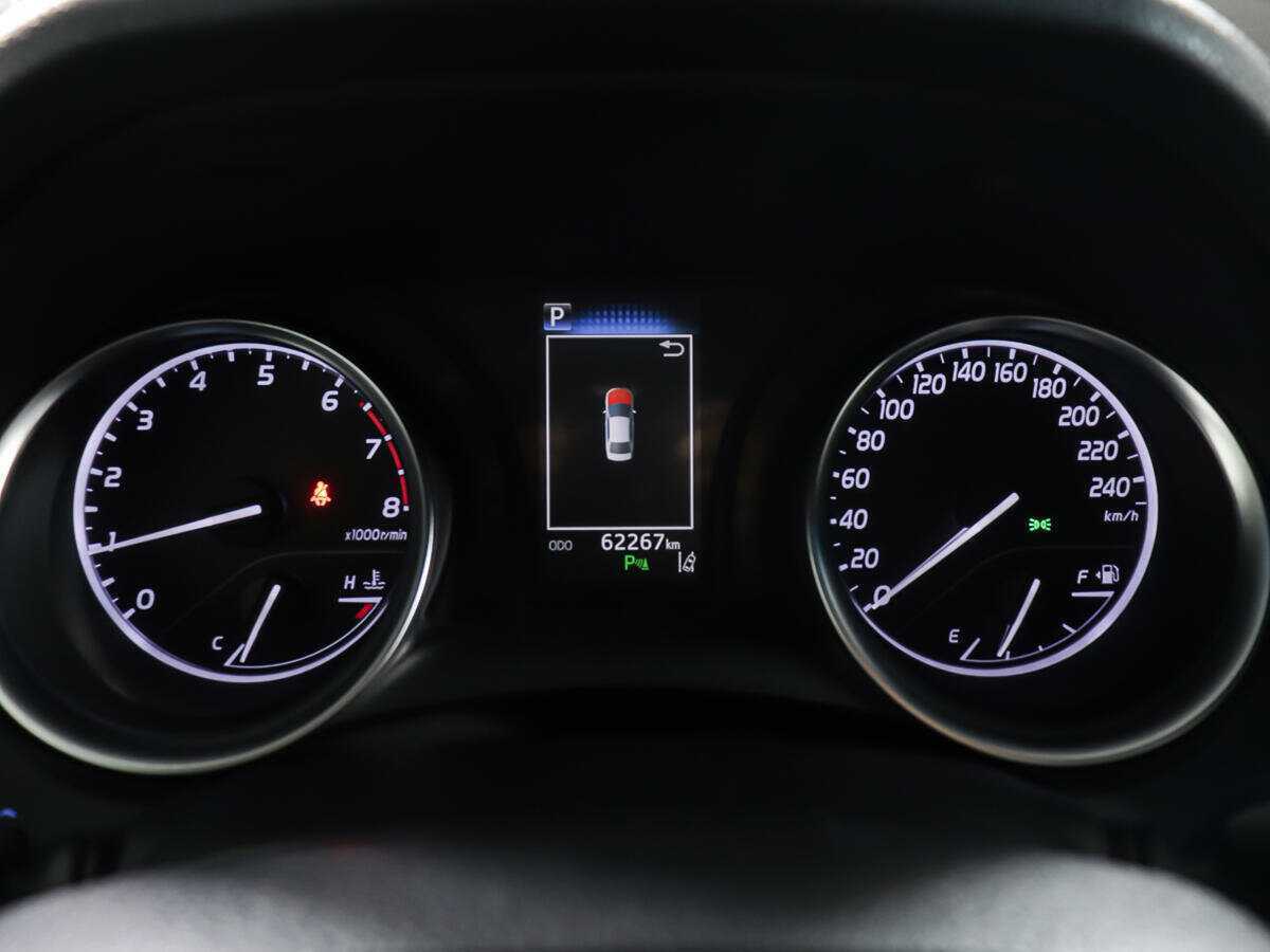 Toyota Camry 2019 года с пробегом. Фото: #12