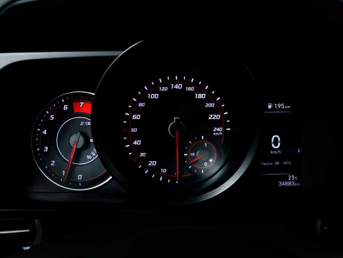 Hyundai Elantra 2021 года с пробегом. Фото: #9