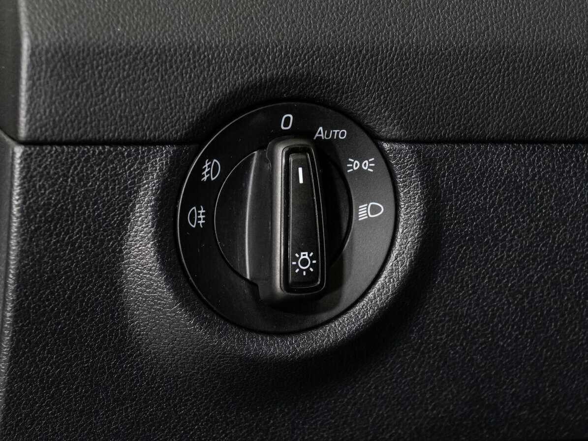 Б/У Шкода Октавия 2018 года. Фото: #12