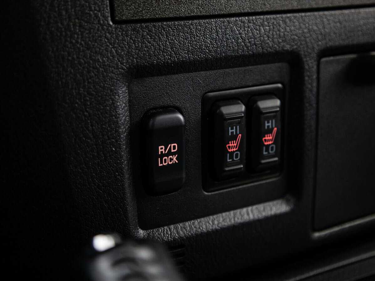 Mitsubishi Pajero 2015 года с пробегом. Фото: #16