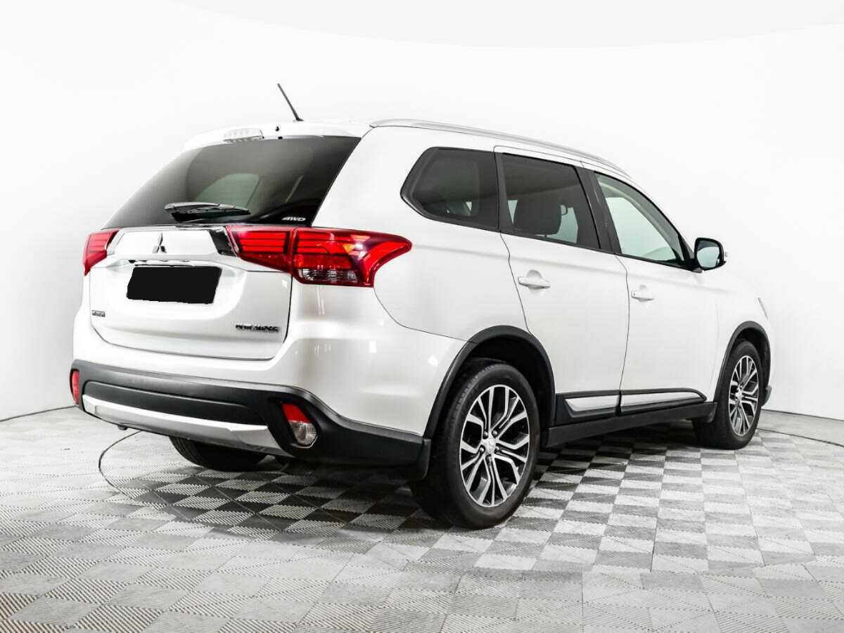 Mitsubishi Outlander 2015 года с пробегом. Фото: #4