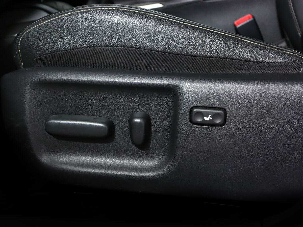 Toyota Avensis 2018 года с пробегом. Фото: #15