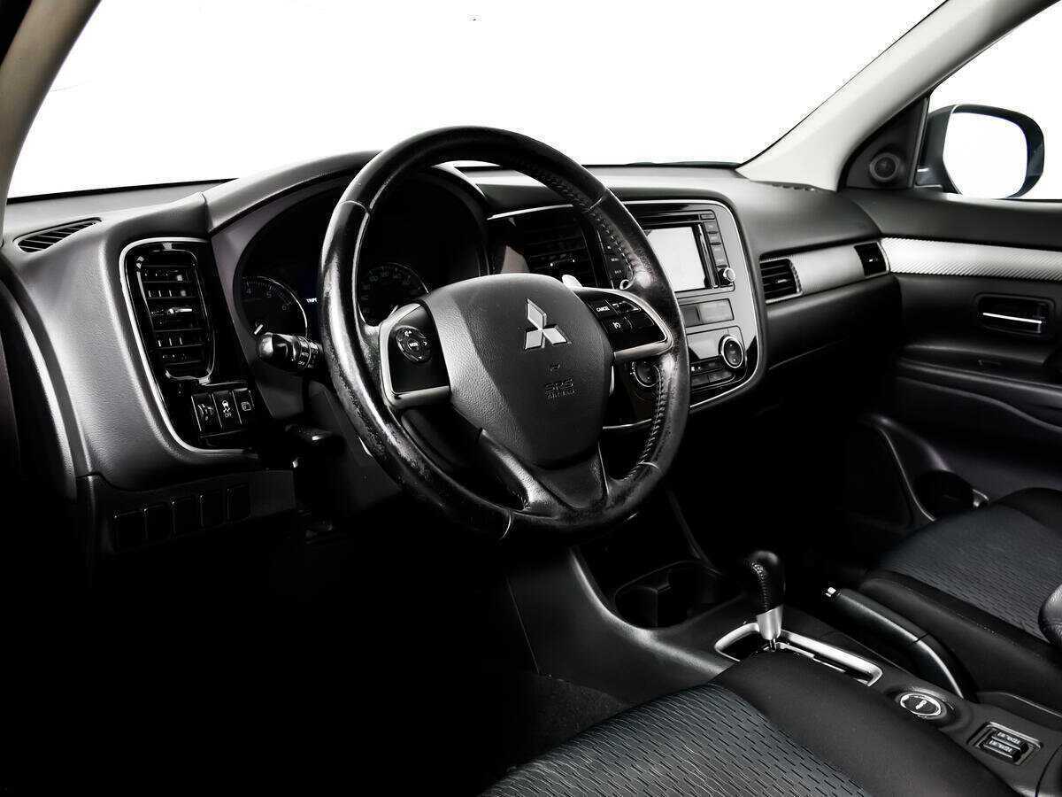 Mitsubishi Outlander 2013 года с пробегом. Фото: #12