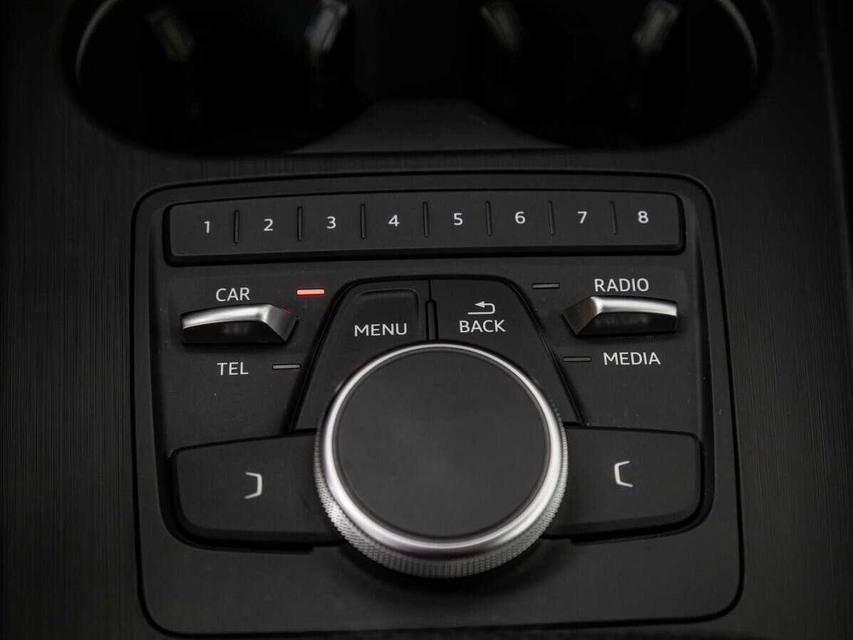 Audi A4 2019 года с пробегом. Фото: #14